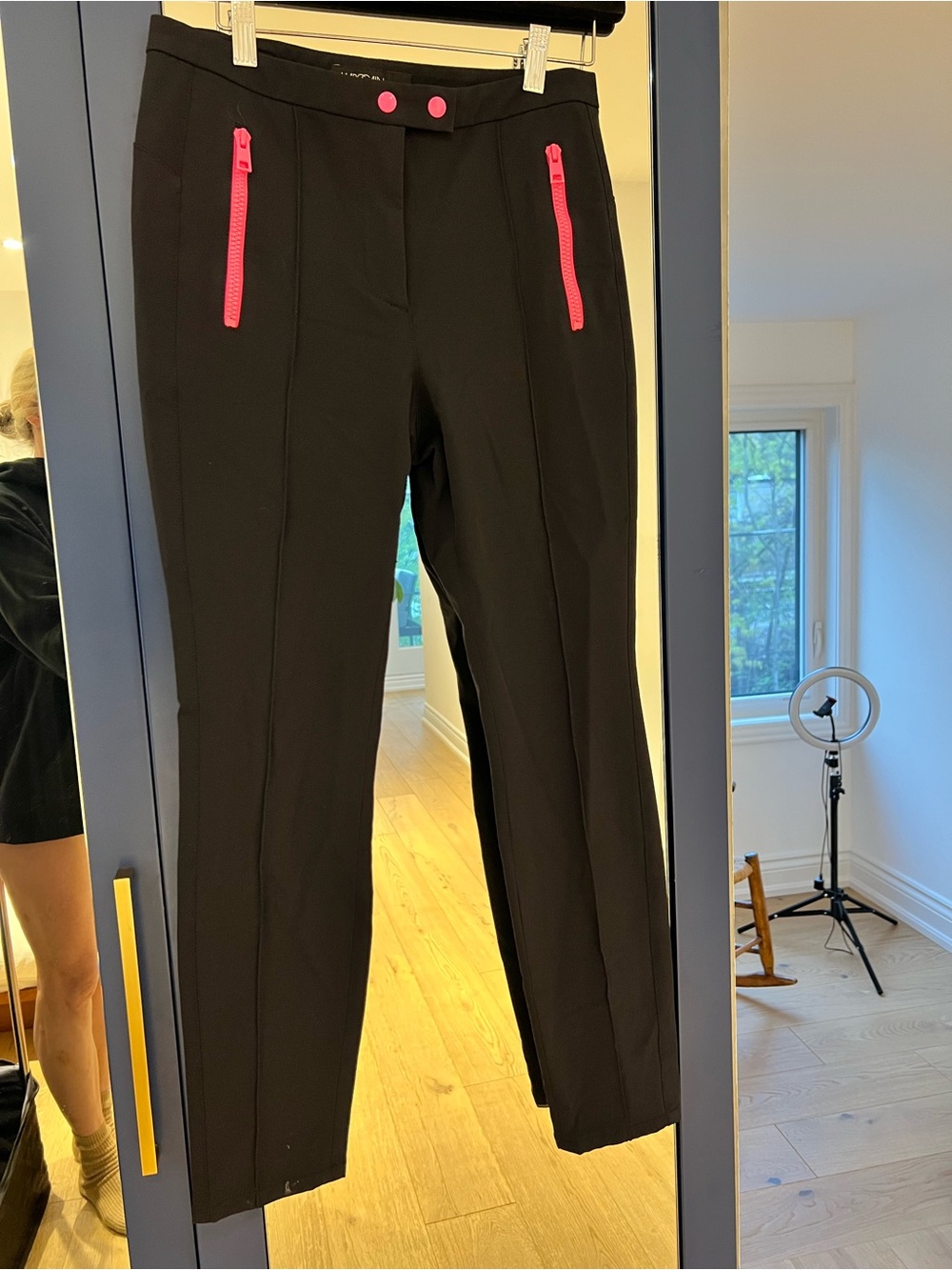 Marc Cain stretch pants with pink trim. Size small